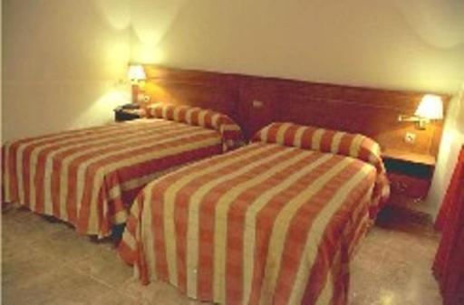 Gran Hostal El Chiscon Colmenar Viejo Room photo